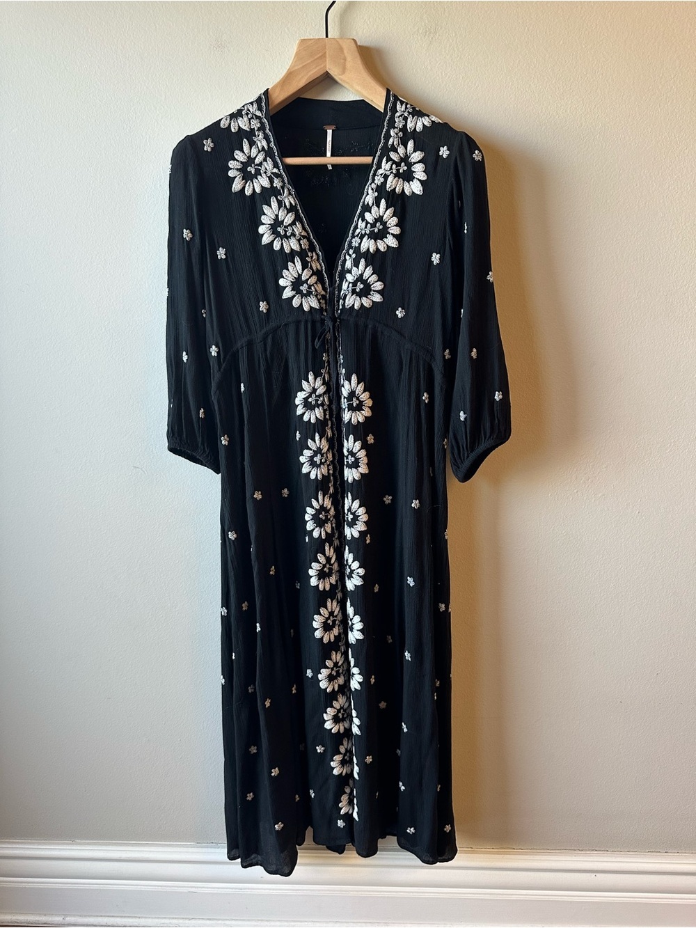 Free People Black Floral Embroidered V-Neck Women’s Dress